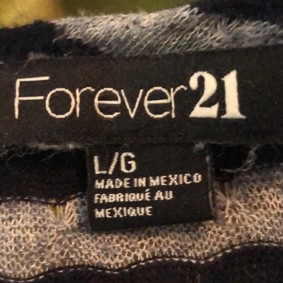 Forever 21 long sleeve black and grey striped scoop neck sweater/t-shirt sz L - Picture 7 of 8